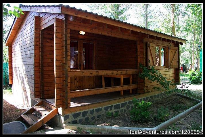 Bungalows | Hiking & adventure week around Catalonian Pyrenees | Image #2/3 | 