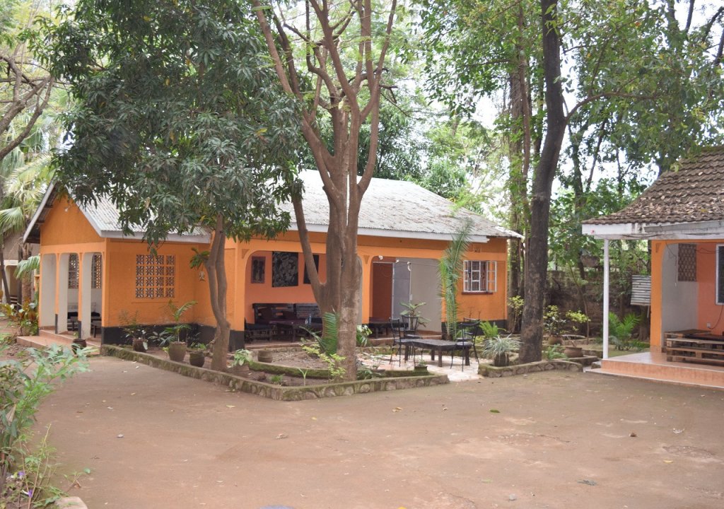 Garden | Mountainview Backpackers Kisumu | Image #3/15 | 