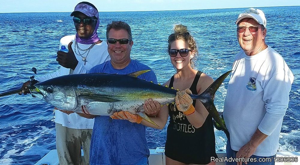 Moonwalker | Quepos, Costa Rica | Fishing Trips | Image #1/1 | 