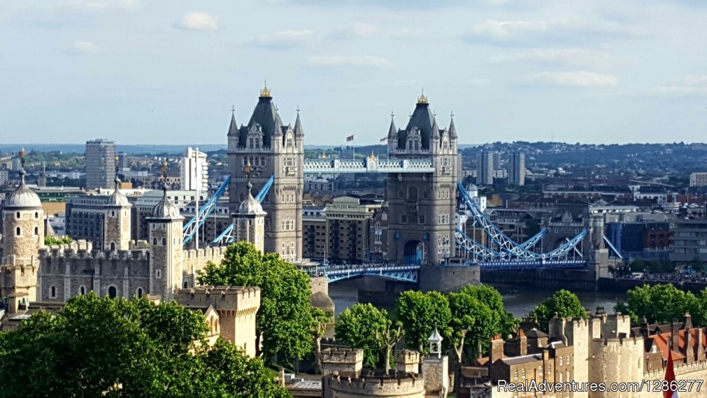 Tower of London - London Highlights Taxi Tour | Visit London Taxi Tours | Image #2/14 | 