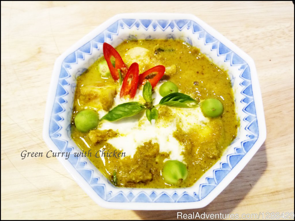 Green curry, PennThai Thai cooking class in Phitsanulok | Thai Cooking Class In Phitsanulok | Image #8/14 | 