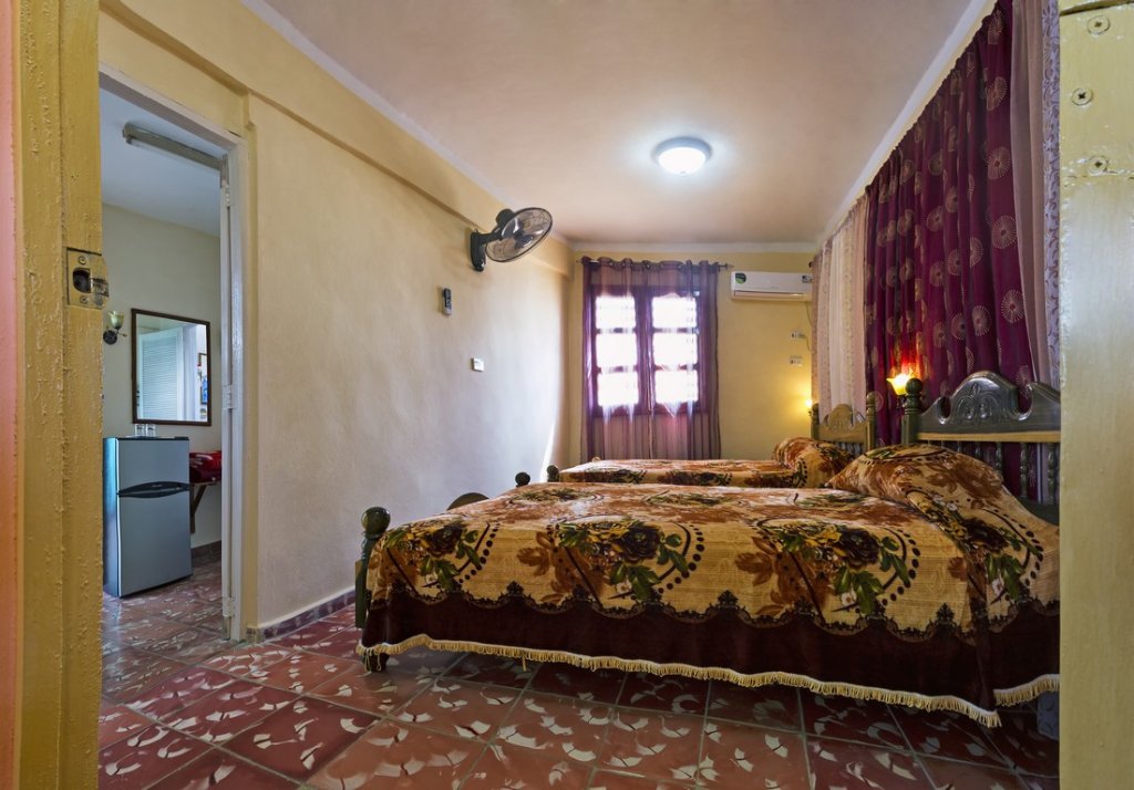 Room # 2 | Very Nice, Hostal Loraine. | Image #3/19 | 