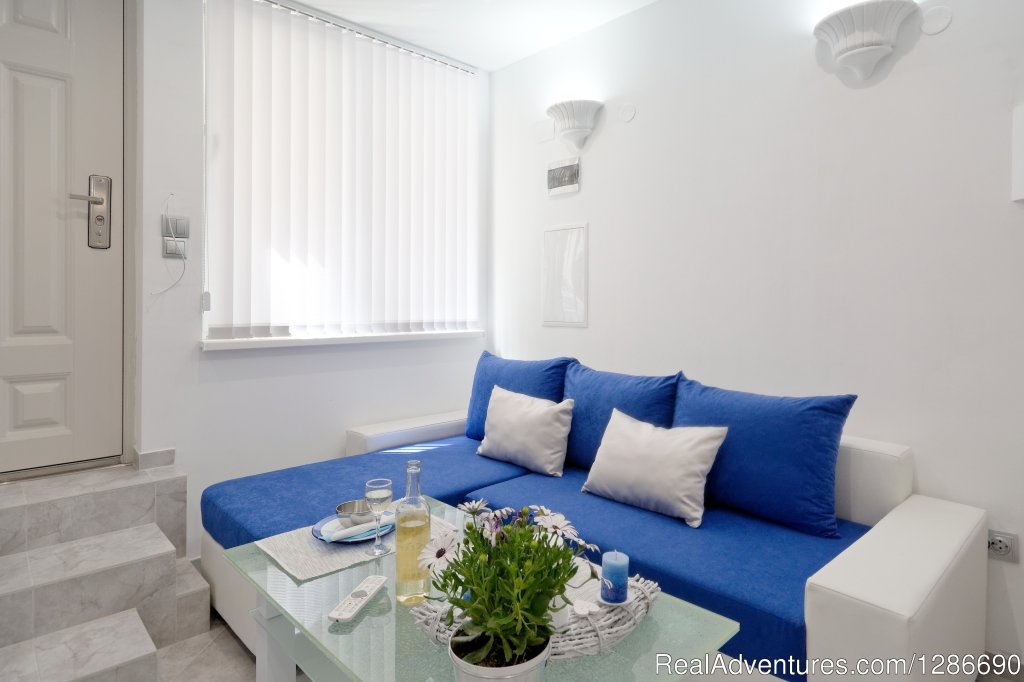 Santoriny Style in Athens Plaza Luxurys Apartments | Santorini Style In Athens Plaza Luxurys Apartments | Image #12/26 | 