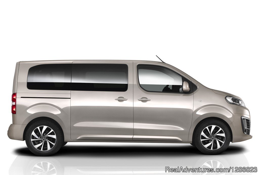 Comfortable and modern 9 seat van. | ROTA VICENTINA  Airports & Lugagge Transfers | Image #2/5 | 