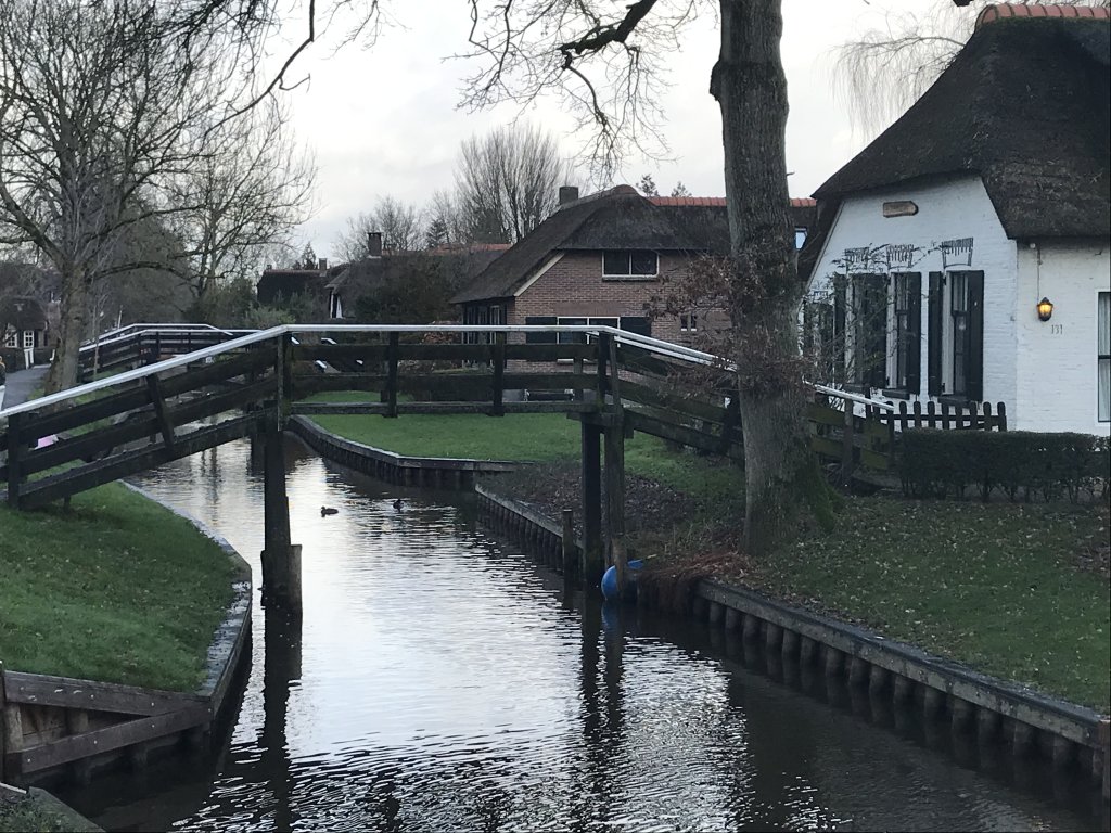 Giethoorn | Unforgettable daytrips from Amsterdam | Image #7/8 | 