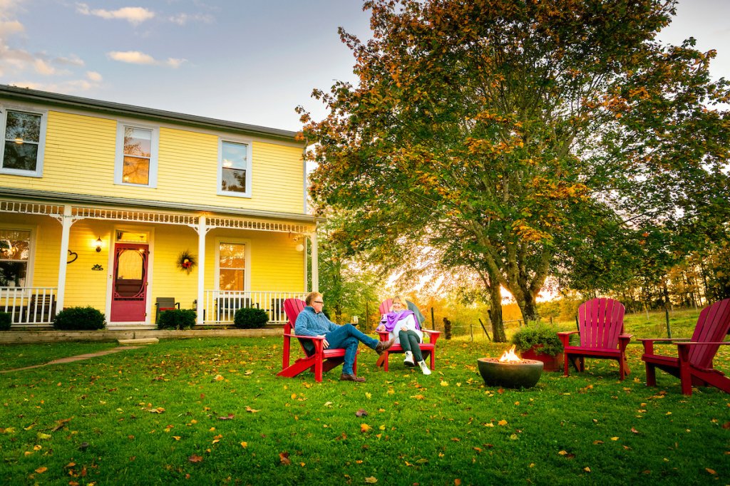 Peaceful River Ridge Lodge On Martins River | Image #3/17 | 