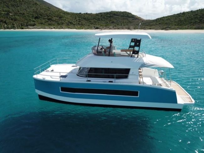 37 Power Cat Bvi | Cruzan Yacht Charters, Inc. | Miami, Florida  | Yacht Charters | Image #1/10 | 