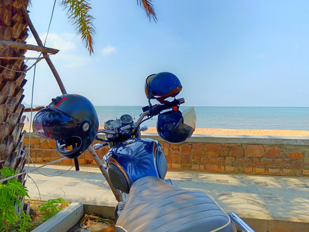 Coastal View In Cambodia | Mototom Cambodia Northwest Motorcycle Tours | Image #4/6 | 