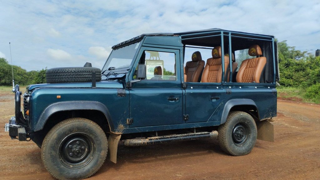 Open Sided Land Rover Jeep | Nairobi National Park Game Drive In An Open Jeep | Image #2/3 | 